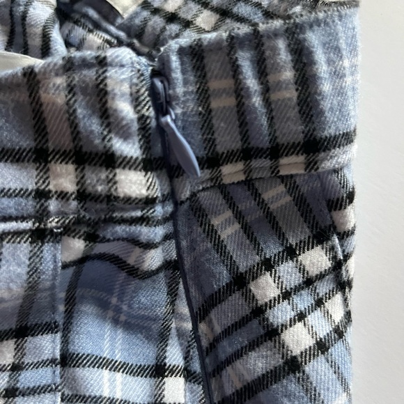 Hollister Mini Skirt - Picture 6 of 6